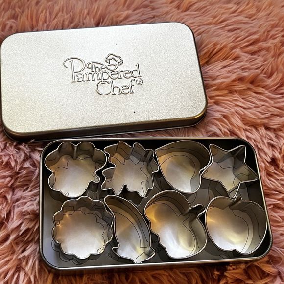 Pampered Chef Mini Cookie Pastry Cutters Metal 8pc Box Fall Heart Pumpkin 1095 - Picture 1 of 7